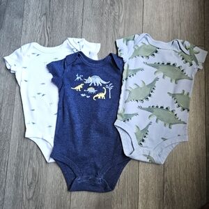 3/$6 Carter's Dinosaur Bodysuit Trio - Blue, White, Green 3-6M